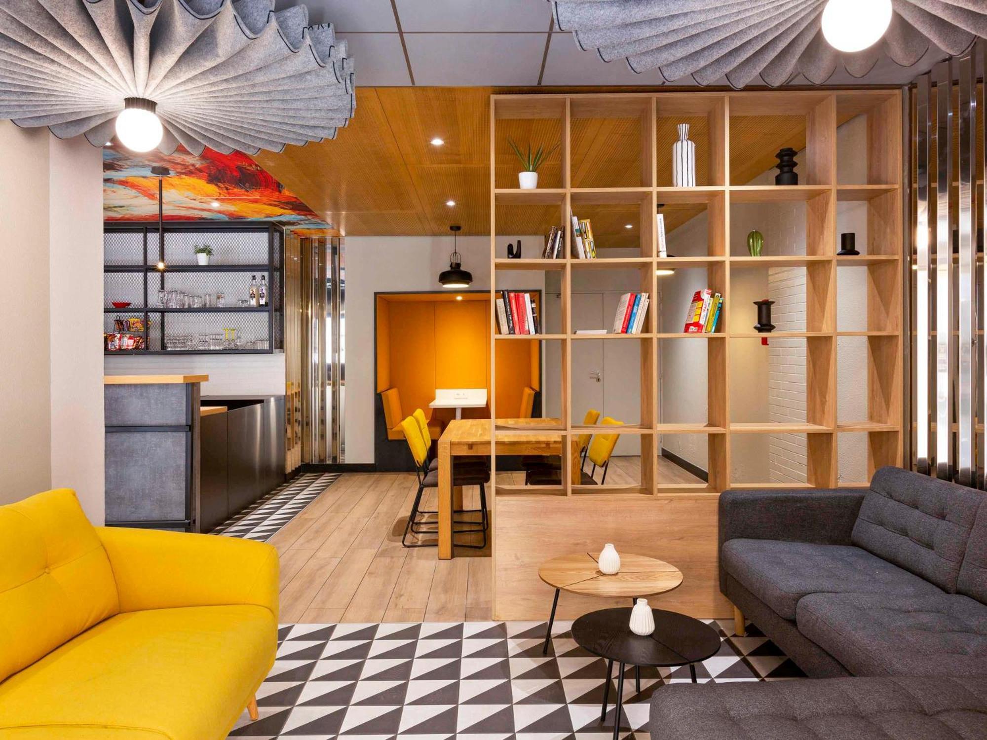 Hotel Ibis Marseille Centre Prefecture Esterno foto