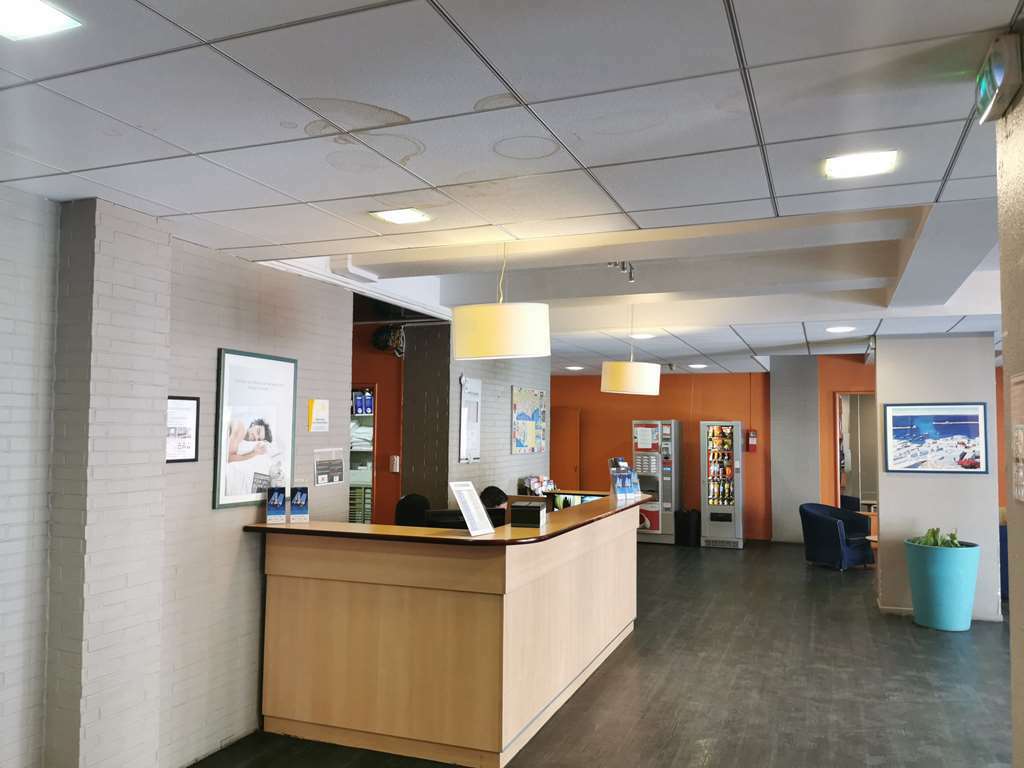 Hotel Ibis Marseille Centre Prefecture Esterno foto